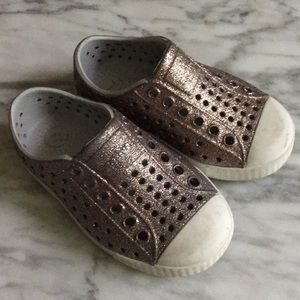 Bling pewter/ gold natives toddler 6